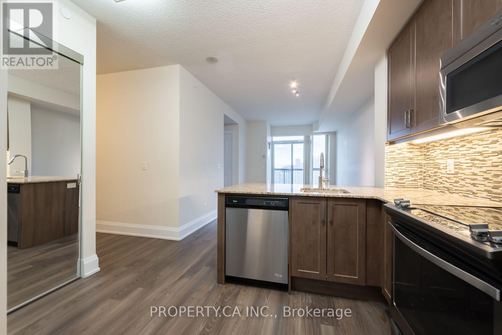 613 - 1 Old Mill Drive, Toronto, Ontario  M6S 0A1 - Photo 7 - W13752586