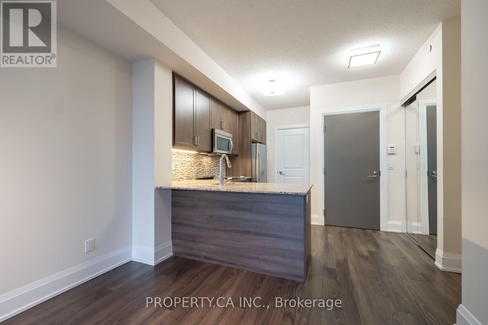 613 - 1 Old Mill Drive, Toronto, Ontario  M6S 0A1 - Photo 8 - W13752586