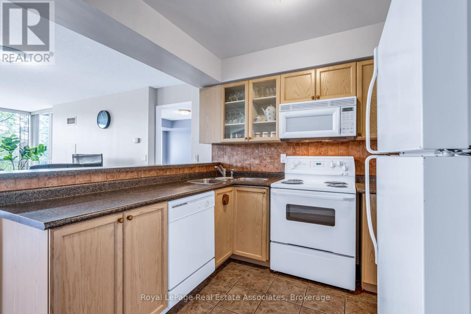208 - 1140 Parkwest Place, Mississauga, Ontario  L5E 3K9 - Photo 17 - W13752588