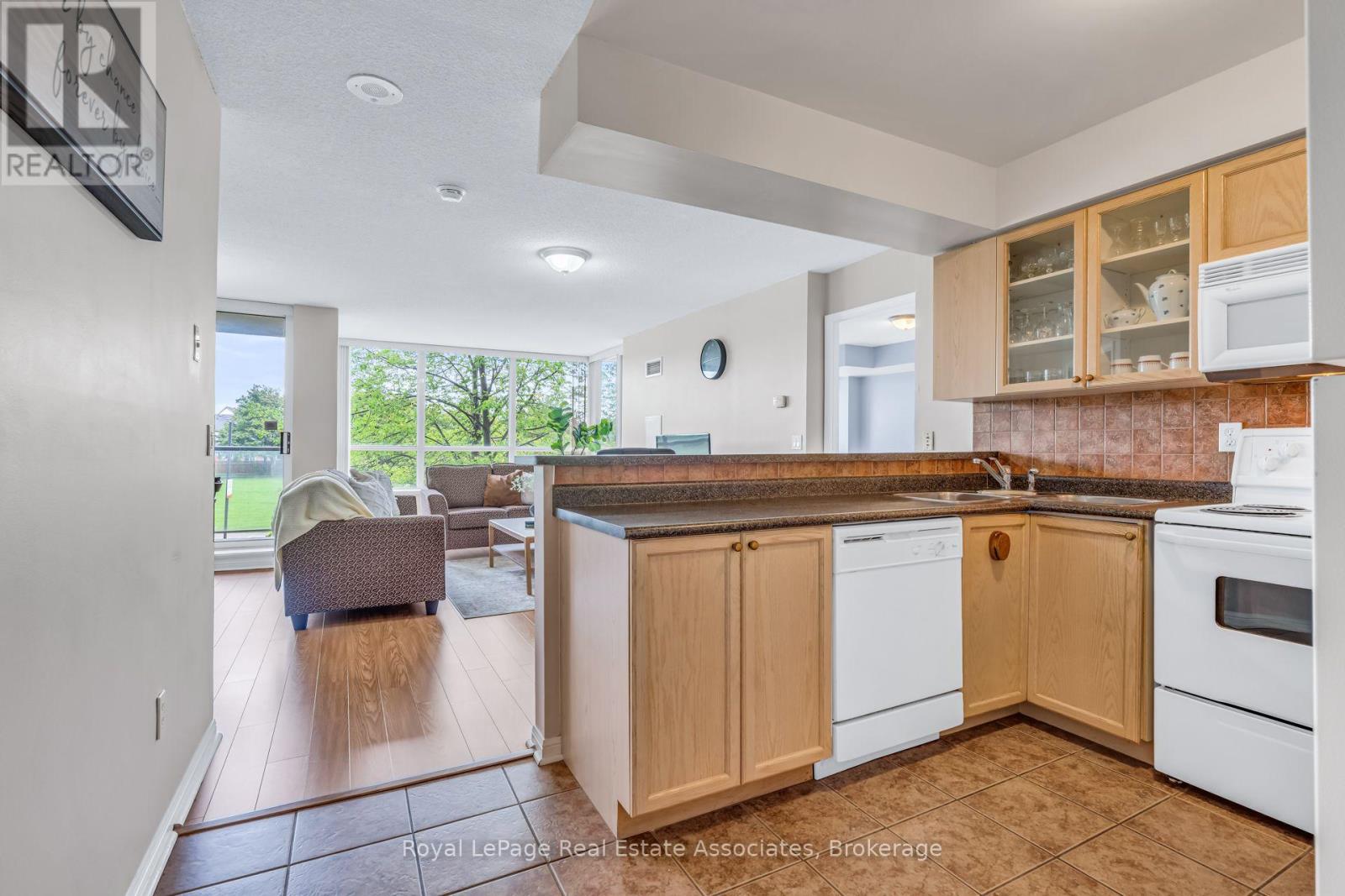 208 - 1140 Parkwest Place, Mississauga, Ontario  L5E 3K9 - Photo 6 - W13752588