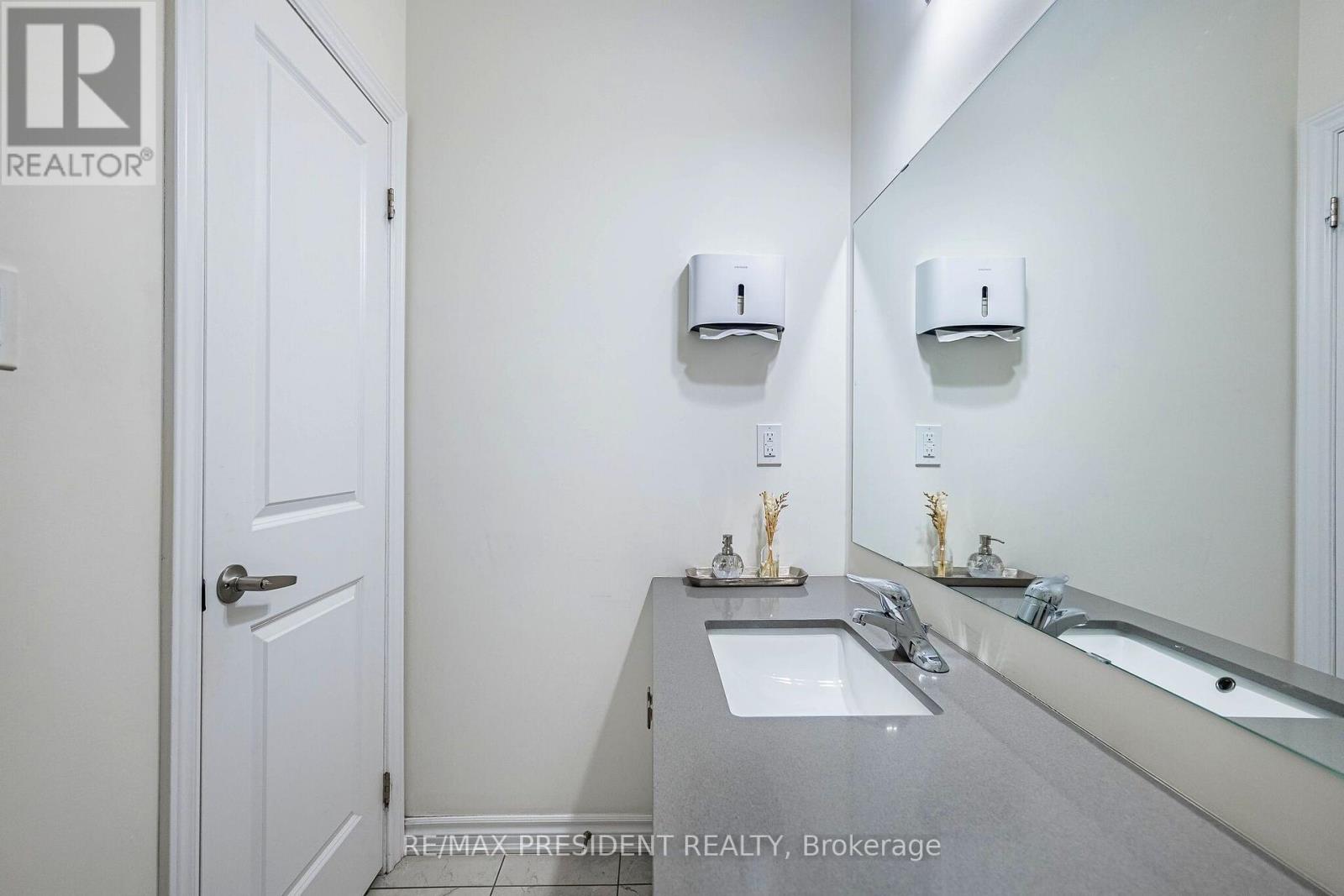 58 Petch Avenue, Caledon, Ontario  L7C 4J8 - Photo 27 - W13752624