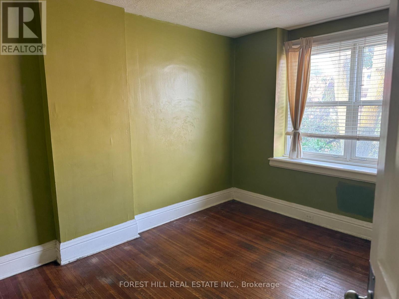 63 Alhambra Avenue, Toronto, Ontario  M6R 2S4 - Photo 4 - W13752638
