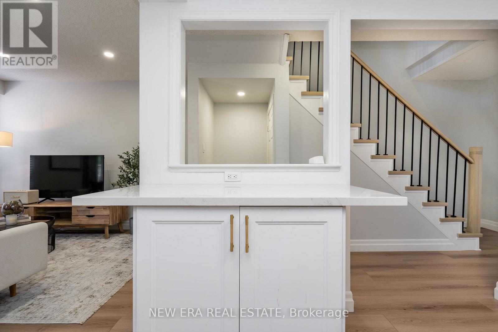 25 Berkindale Court, Brampton, Ontario  L6Y 5G1 - Photo 10 - W13752646