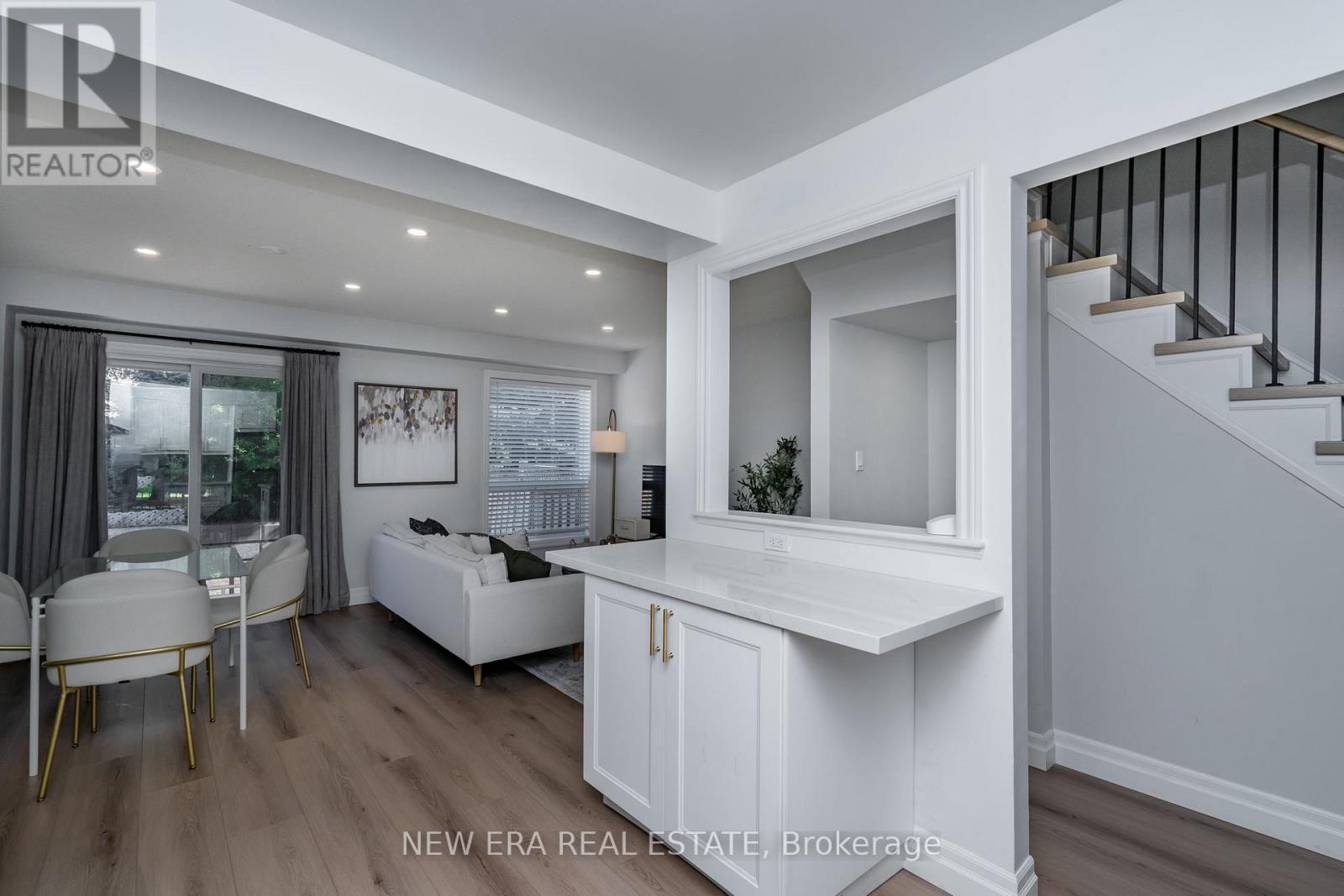 25 Berkindale Court, Brampton, Ontario  L6Y 5G1 - Photo 12 - W13752646