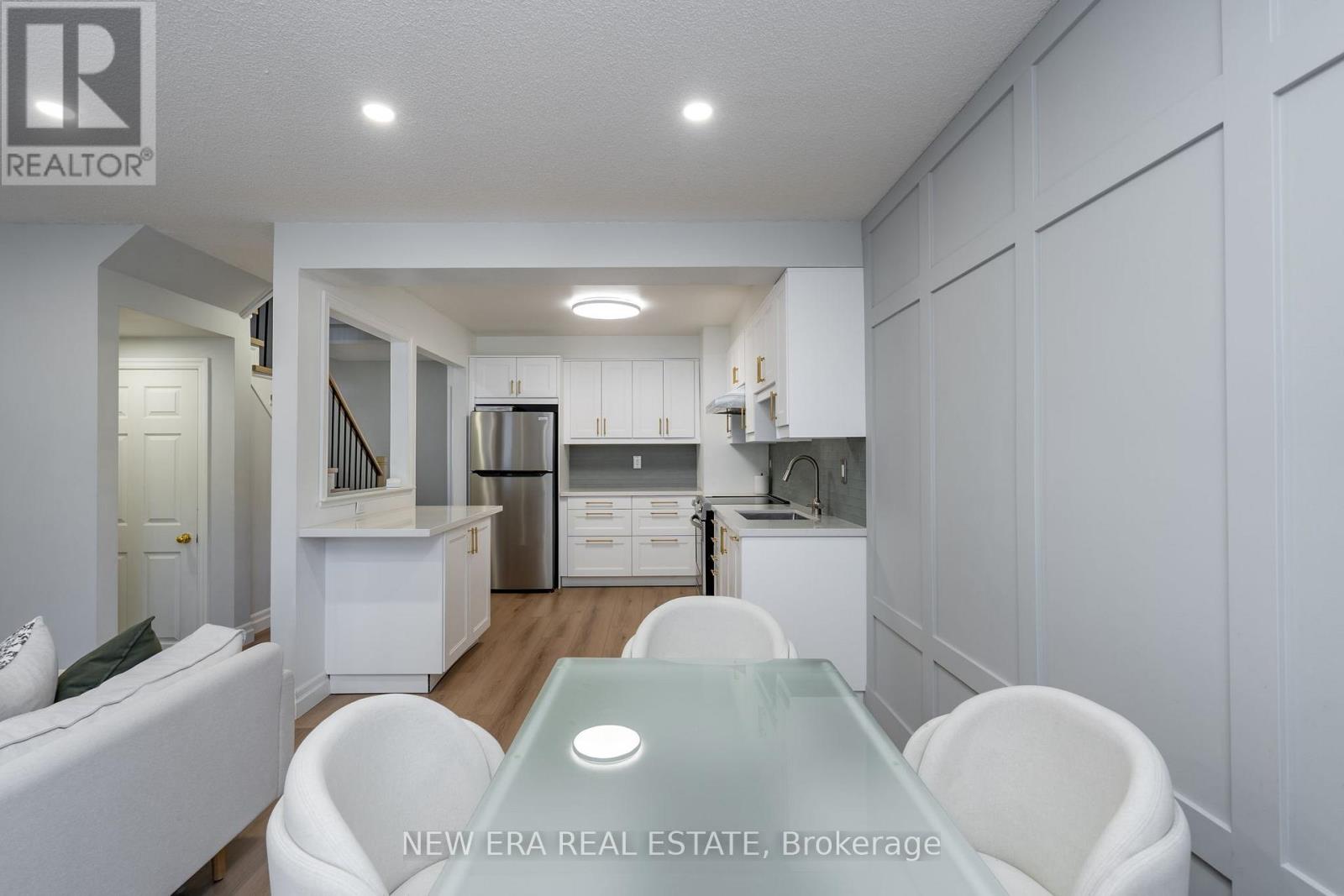 25 Berkindale Court, Brampton, Ontario  L6Y 5G1 - Photo 14 - W13752646