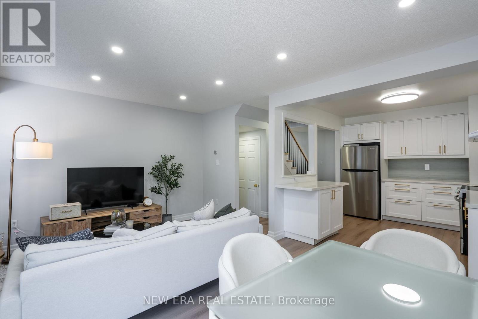 25 Berkindale Court, Brampton, Ontario  L6Y 5G1 - Photo 15 - W13752646