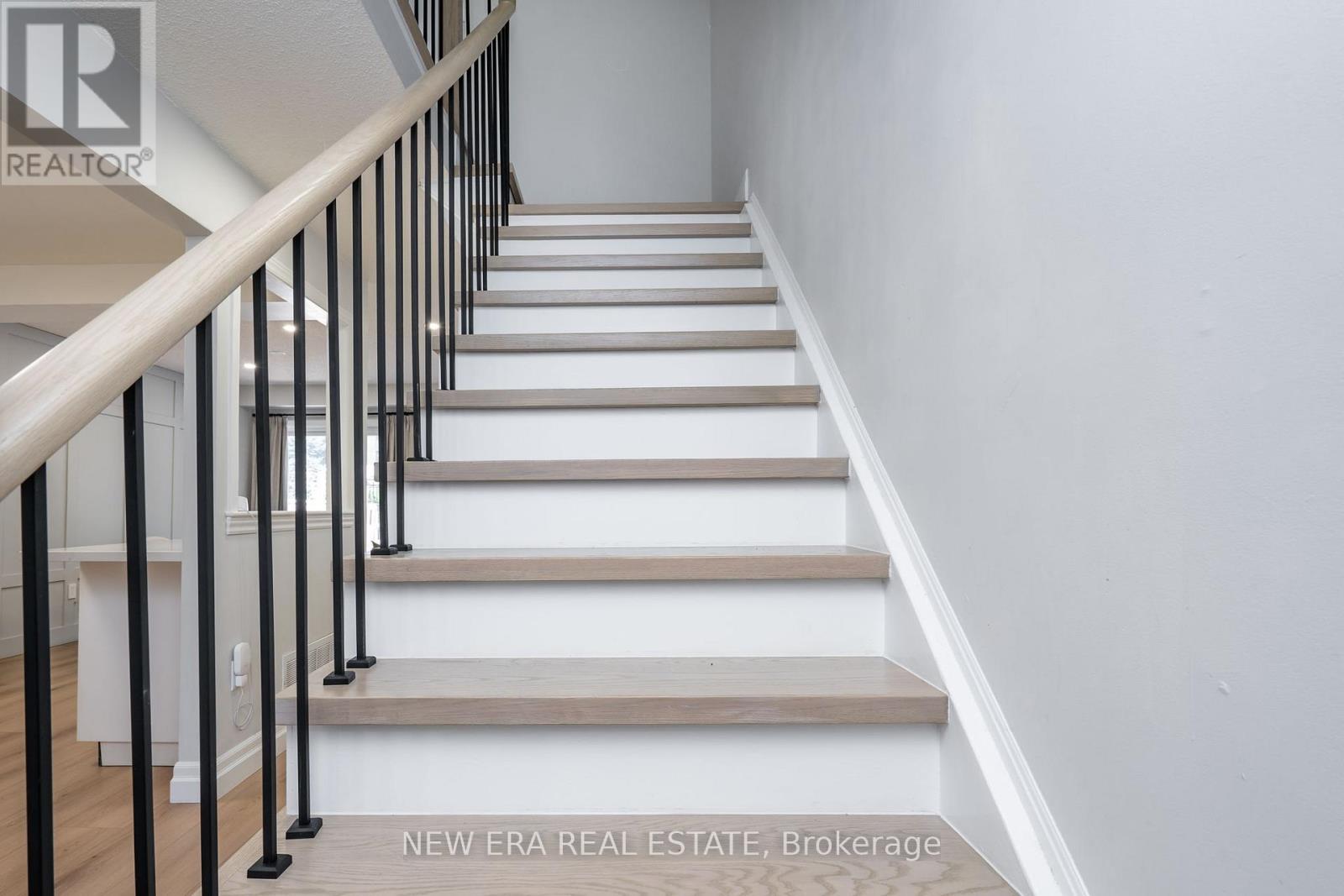 25 Berkindale Court, Brampton, Ontario  L6Y 5G1 - Photo 19 - W13752646