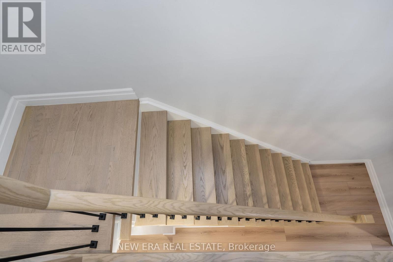25 Berkindale Court, Brampton, Ontario  L6Y 5G1 - Photo 20 - W13752646