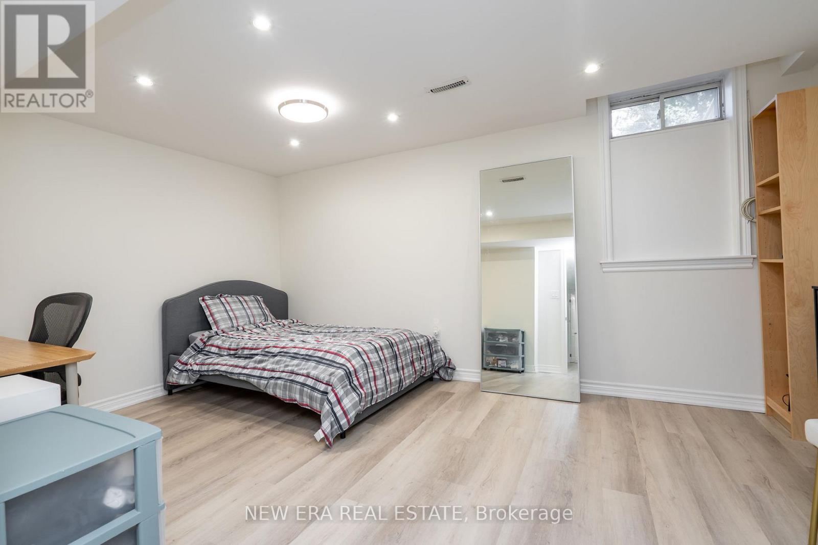 25 Berkindale Court, Brampton, Ontario  L6Y 5G1 - Photo 35 - W13752646