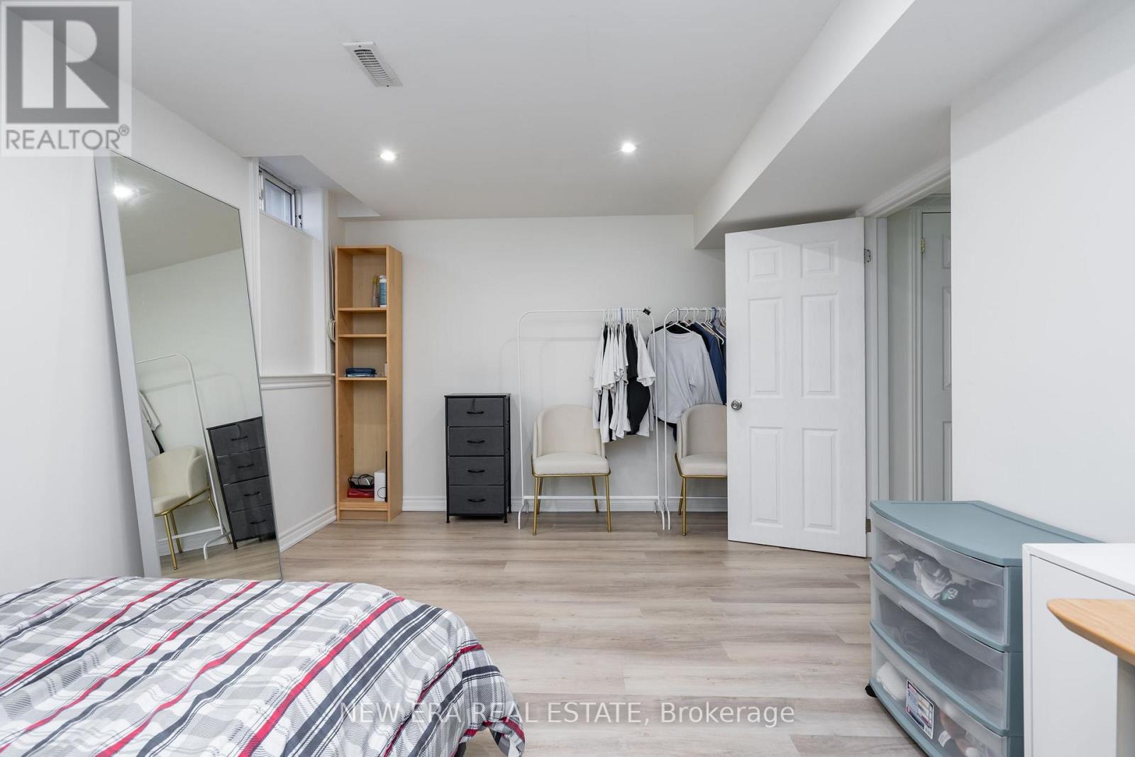25 Berkindale Court, Brampton, Ontario  L6Y 5G1 - Photo 37 - W13752646