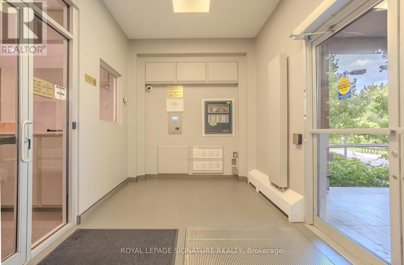 1608 - 975 Warwick Court, Burlington, Ontario  L7T 3Z7 - Photo 2 - W13752658