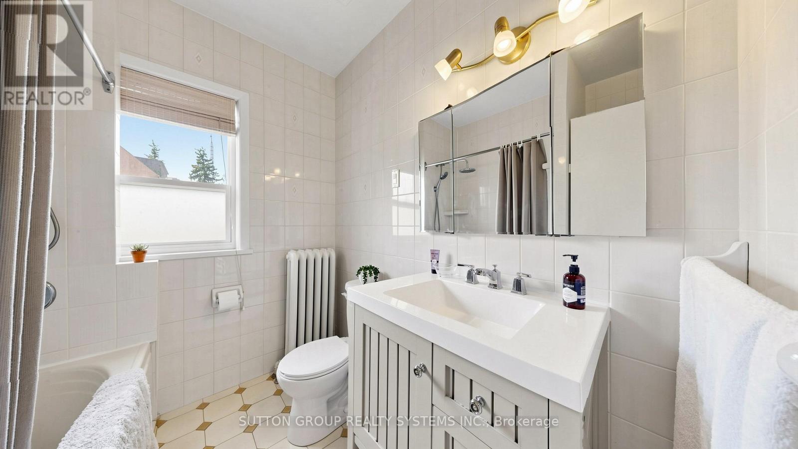 114 Rosemount Avenue, Toronto, Ontario  M6H 2M7 - Photo 14 - W13752662