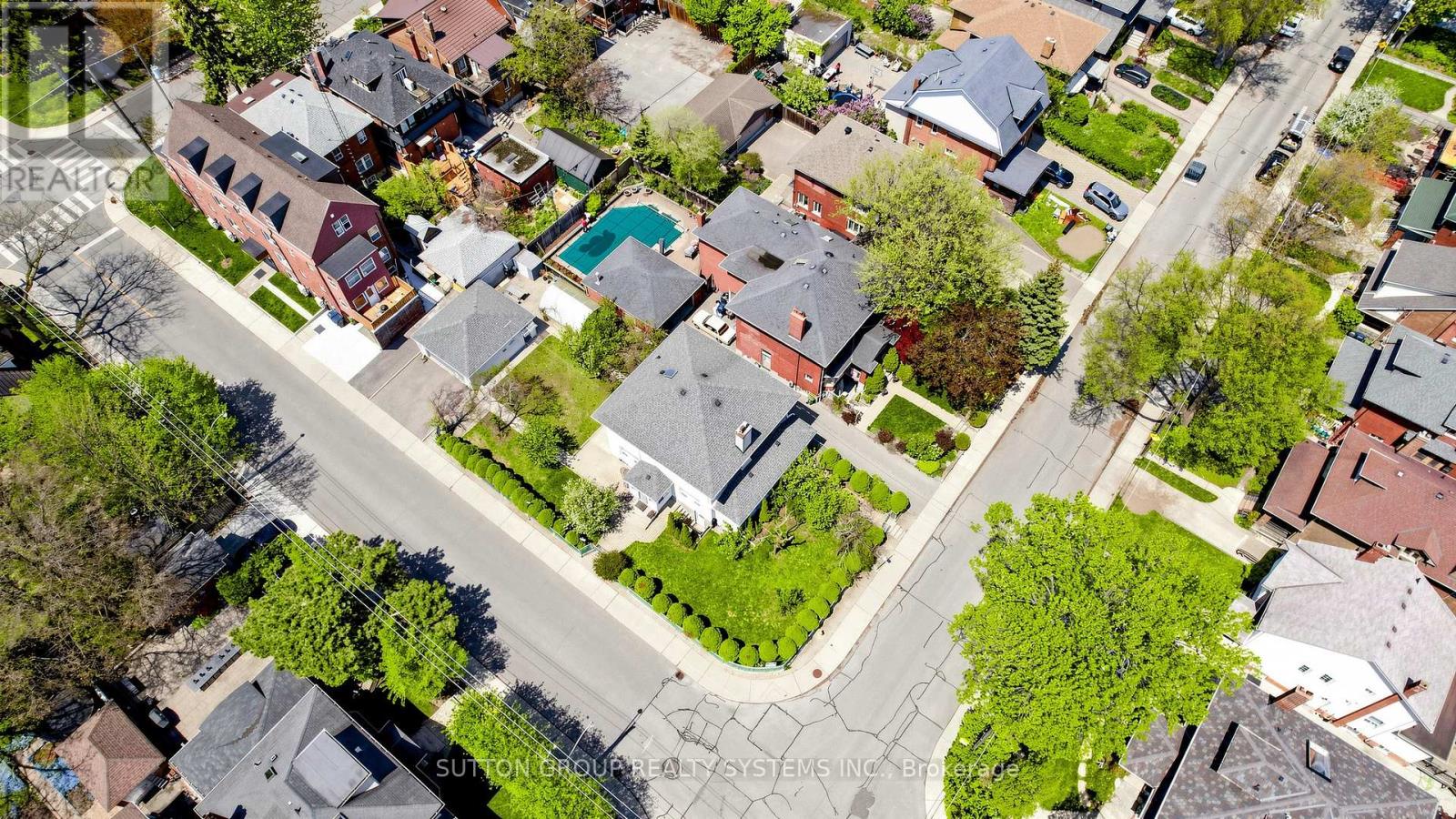 114 Rosemount Avenue, Toronto, Ontario  M6H 2M7 - Photo 28 - W13752662
