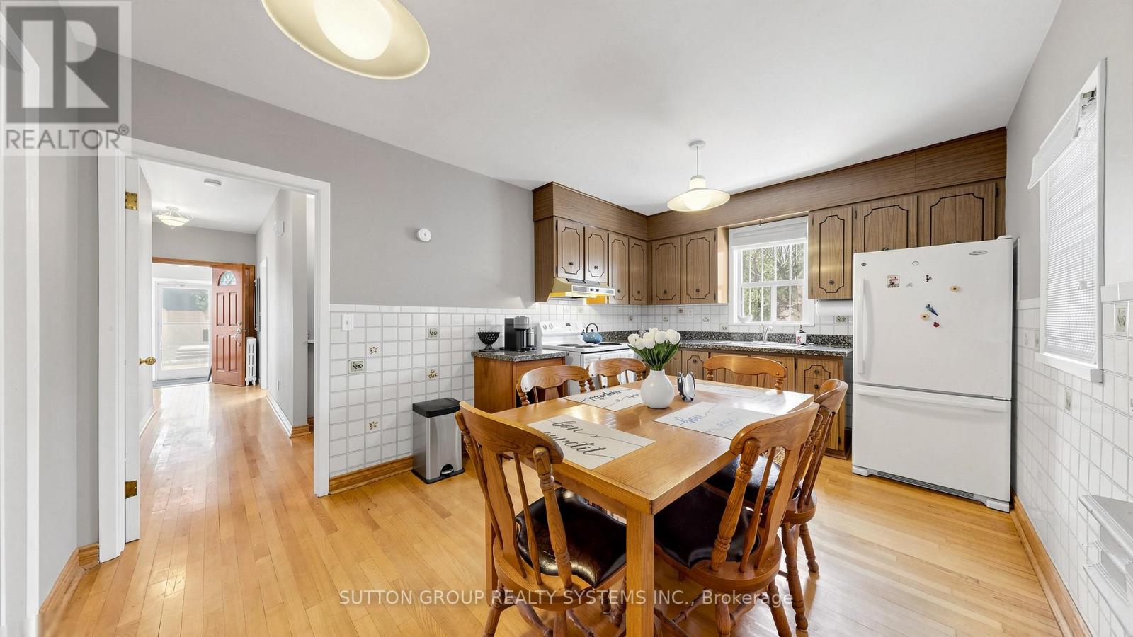 114 Rosemount Avenue, Toronto, Ontario  M6H 2M7 - Photo 3 - W13752662