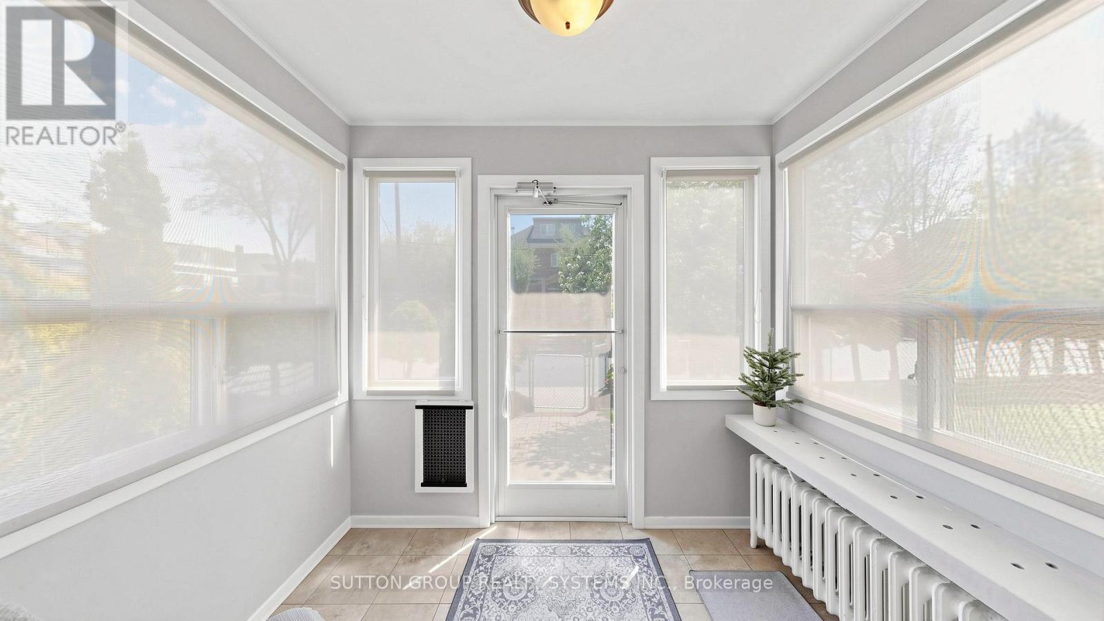 114 Rosemount Avenue, Toronto, Ontario  M6H 2M7 - Photo 8 - W13752662