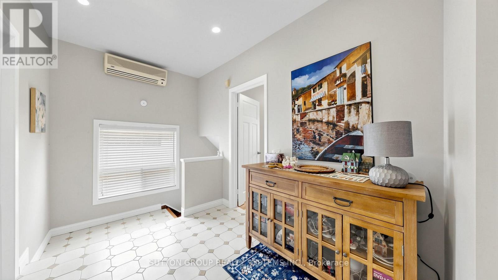 114 Rosemount Avenue, Toronto, Ontario  M6H 2M7 - Photo 9 - W13752662