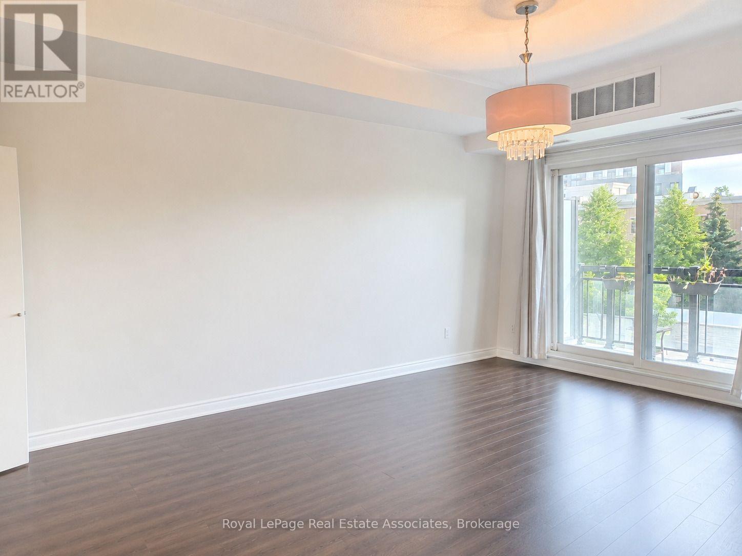 327 - 570 Lolita Gardens, Mississauga, Ontario  L5A 0A1 - Photo 9 - W13752680