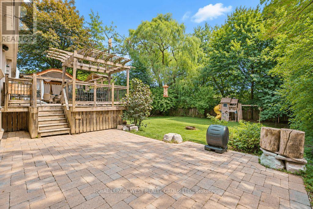 1422 Rebecca Street, Oakville, Ontario  L6L 1Z5 - Photo 44 - W13752704