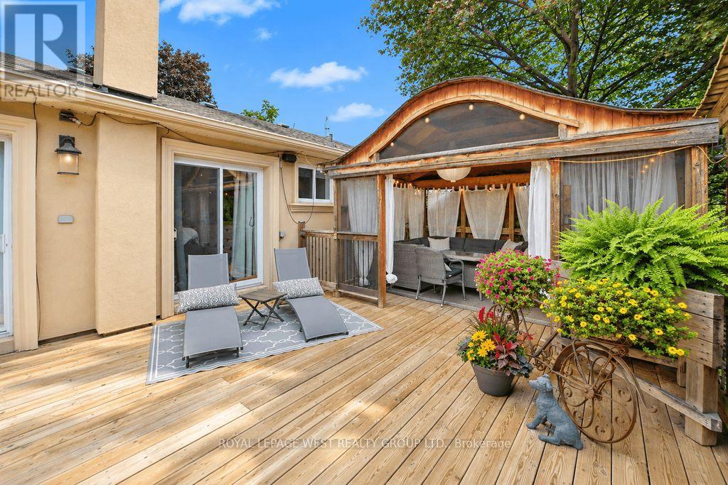 1422 Rebecca Street, Oakville, Ontario  L6L 1Z5 - Photo 45 - W13752704