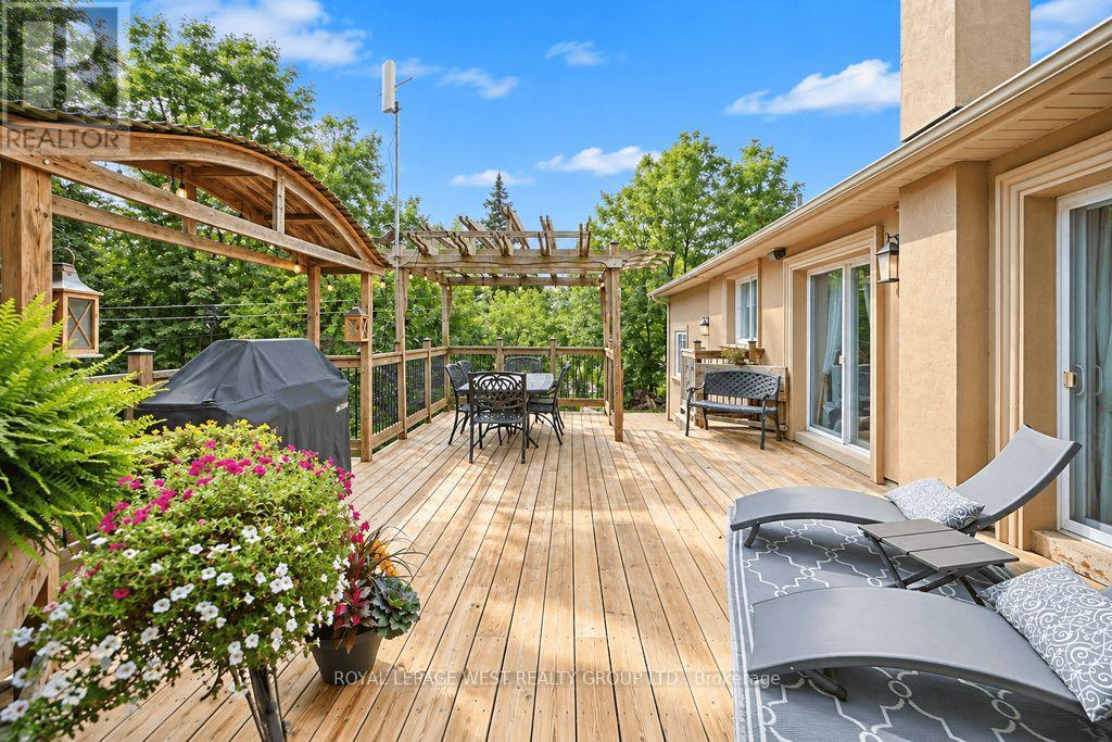 1422 Rebecca Street, Oakville, Ontario  L6L 1Z5 - Photo 46 - W13752704