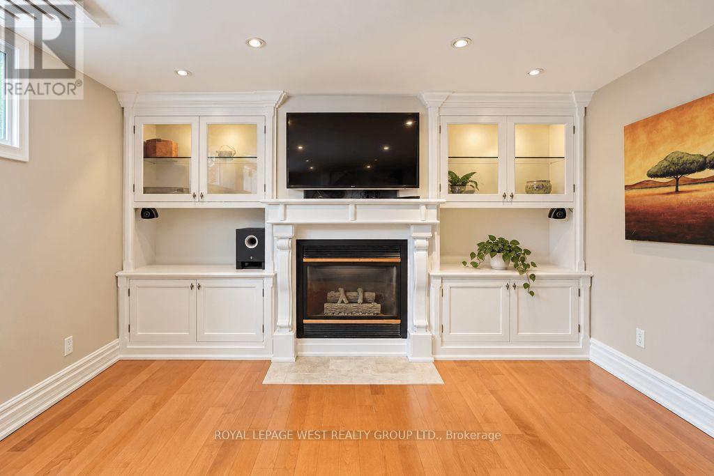 1422 Rebecca Street, Oakville, Ontario  L6L 1Z5 - Photo 8 - W13752704