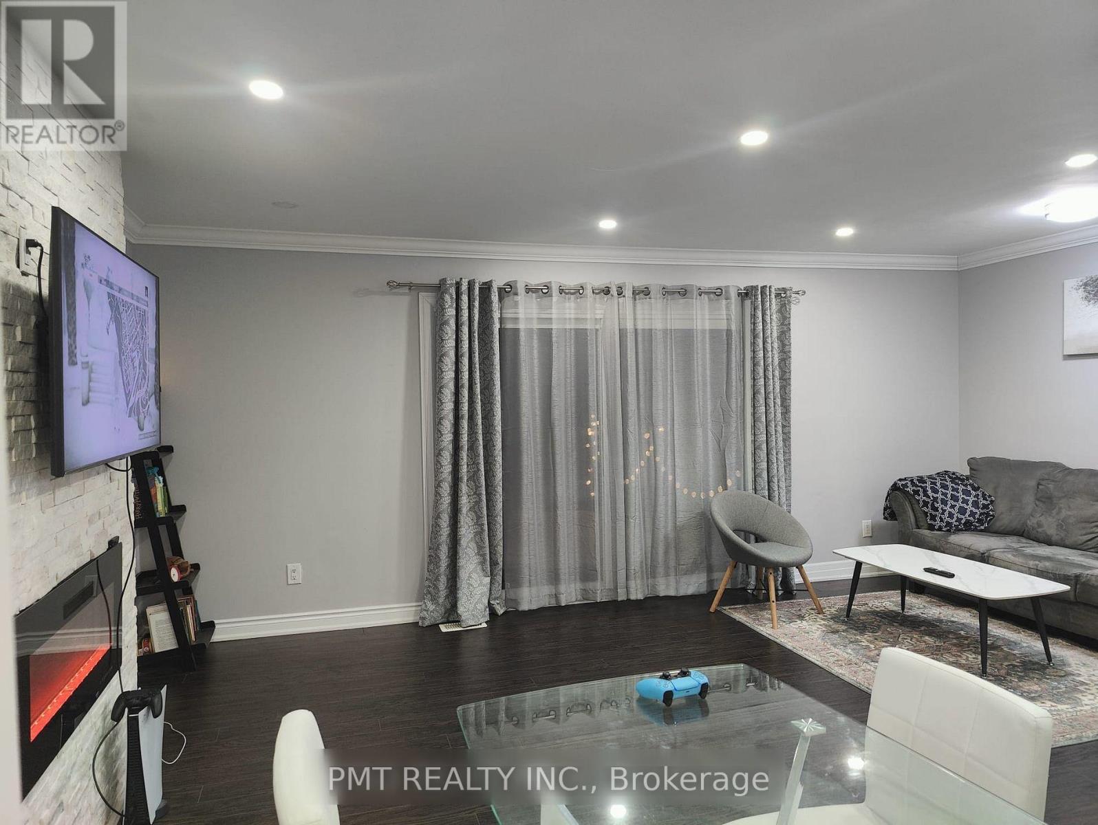 73 Greene Drive, Brampton, Ontario  L6V 2P2 - Photo 6 - W13752708