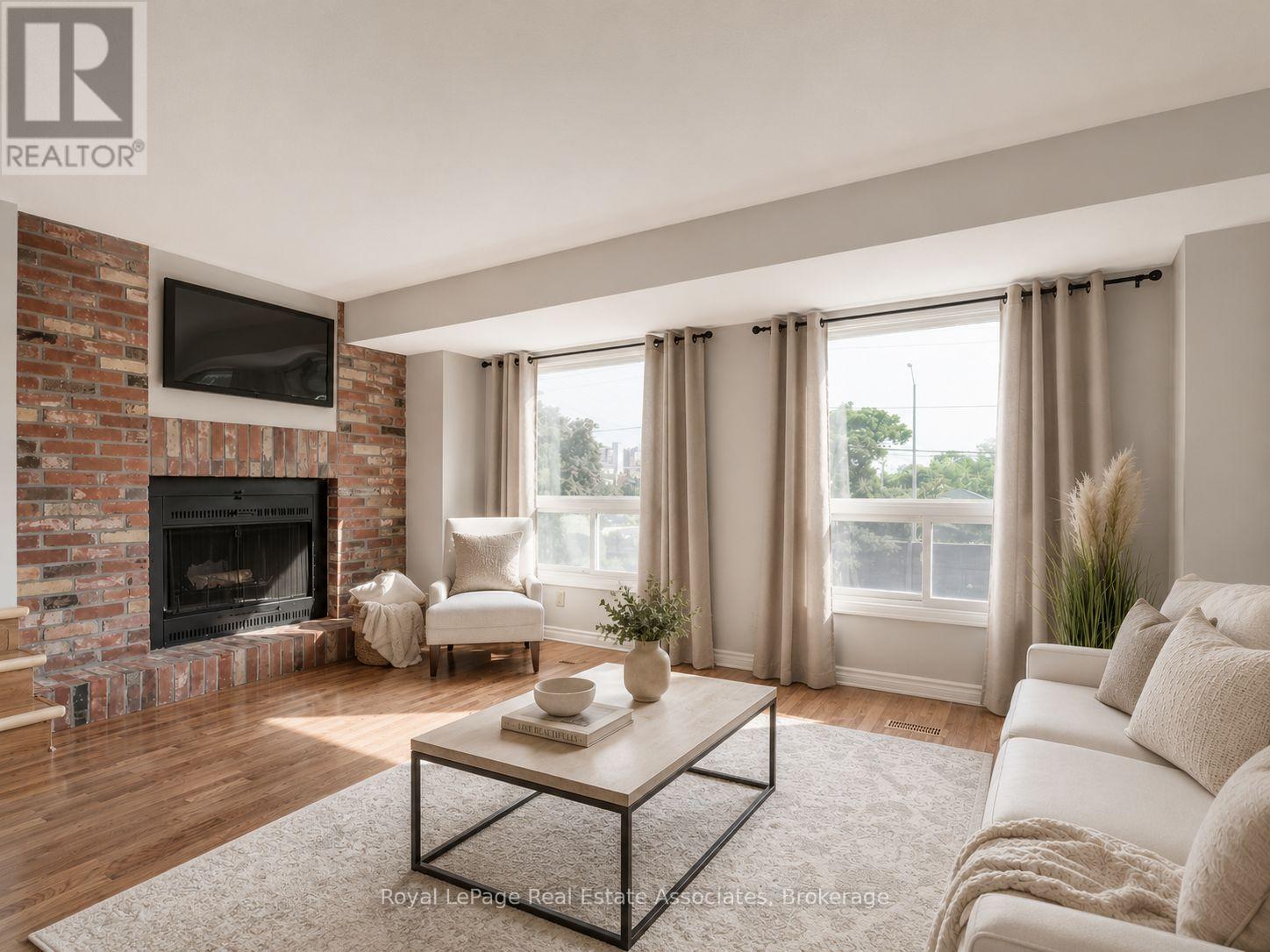 65 - 3345 Silverado Drive, Mississauga, Ontario  L5A 3Y8 - Photo 4 - W13752758