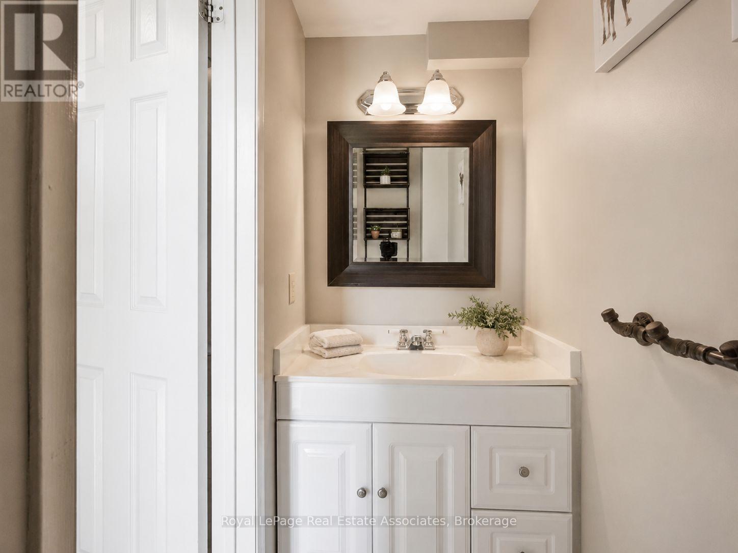 65 - 3345 Silverado Drive, Mississauga, Ontario  L5A 3Y8 - Photo 8 - W13752758