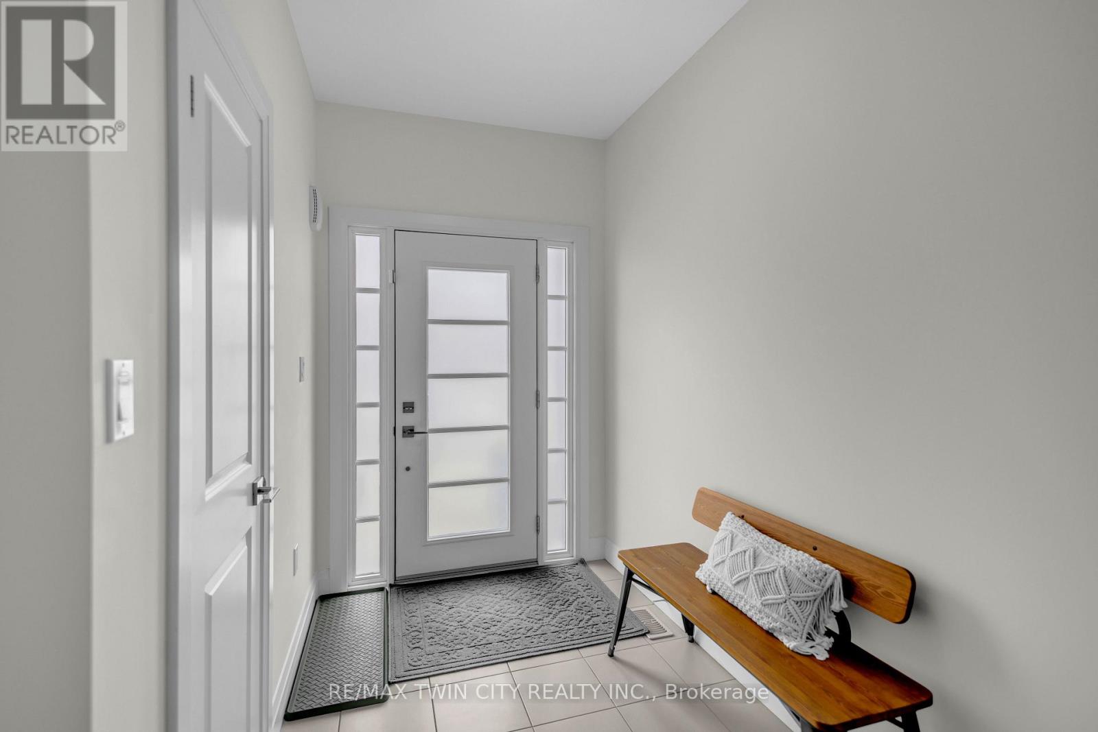 536 Grey Street, Brantford, Ontario  N3S 0C3 - Photo 4 - X13752364
