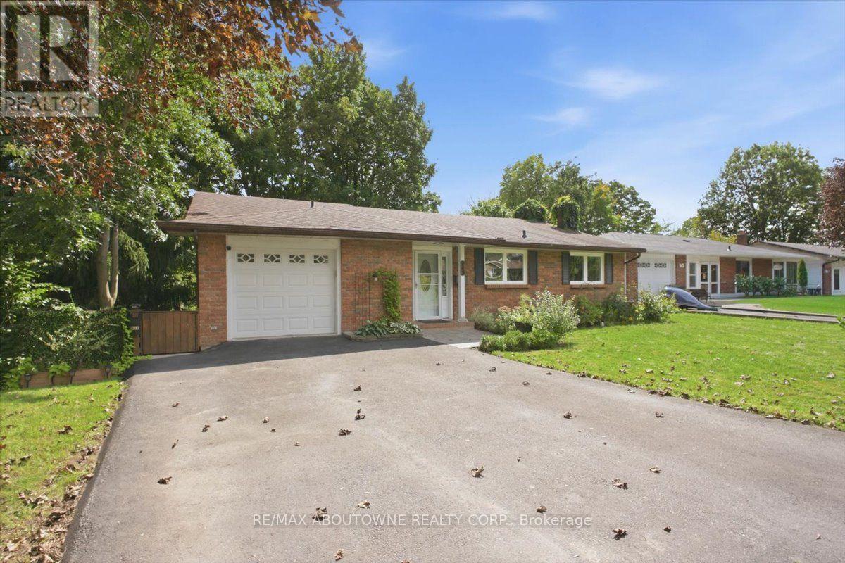 943 MAYFAIR CRESCENT, Kingston, Ontario