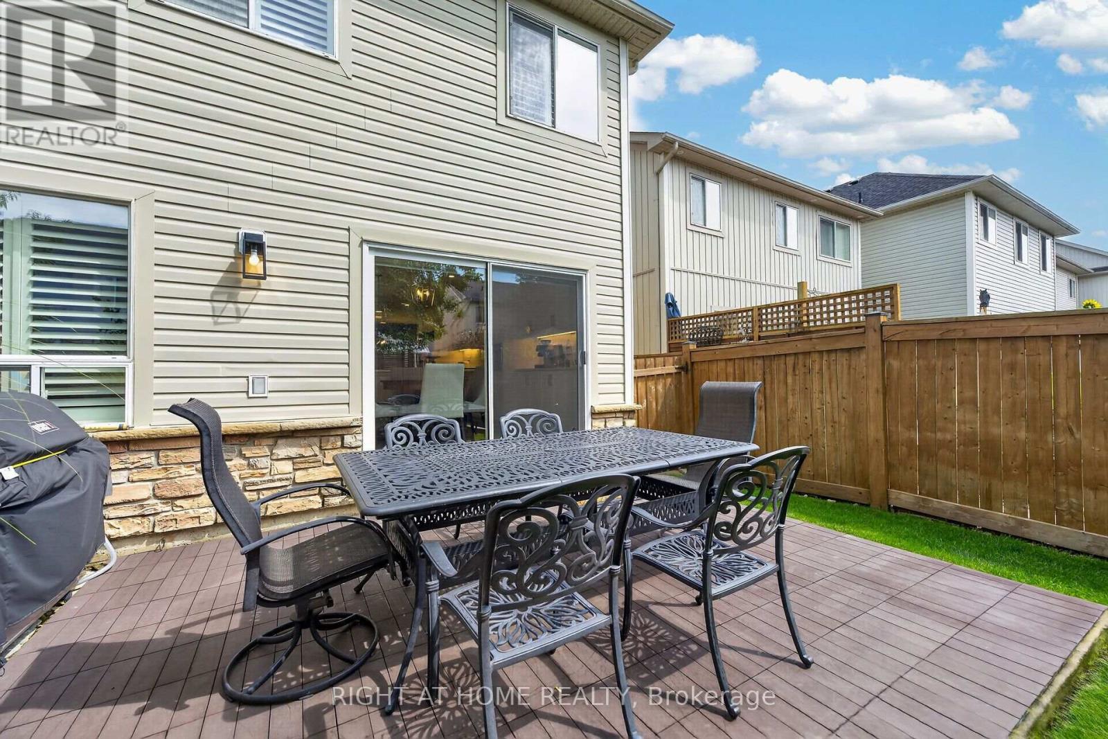 12 Fiddlehead Crescent, Hamilton, Ontario  L8B 0X8 - Photo 48 - X13752516
