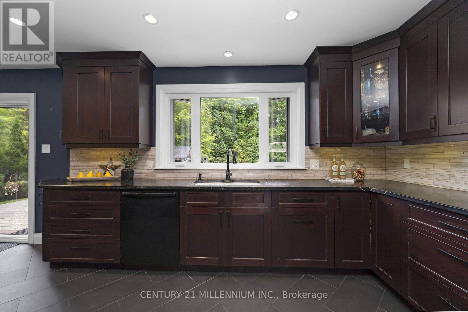 17 Erin Heights Drive, Erin, Ontario  N0B 1T0 - Photo 11 - X13752532