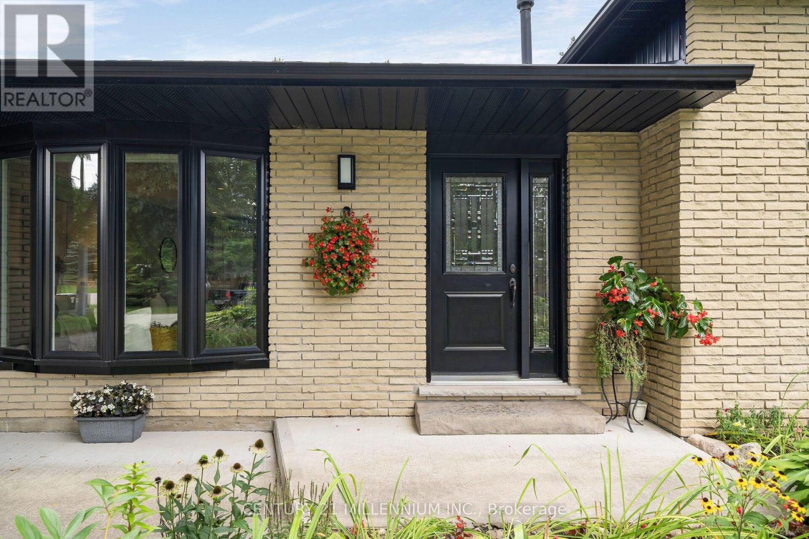 17 Erin Heights Drive, Erin, Ontario  N0B 1T0 - Photo 4 - X13752532