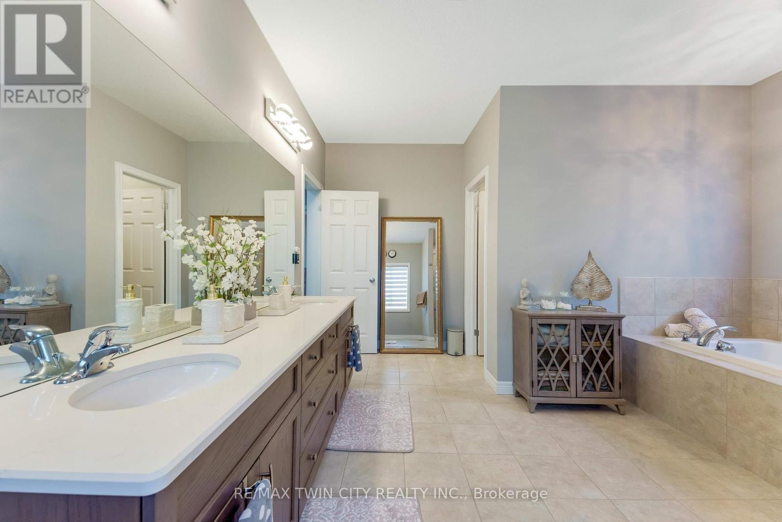 49 Scots Pine Trail, Kitchener, Ontario  N2R 0N6 - Photo 23 - X13752582