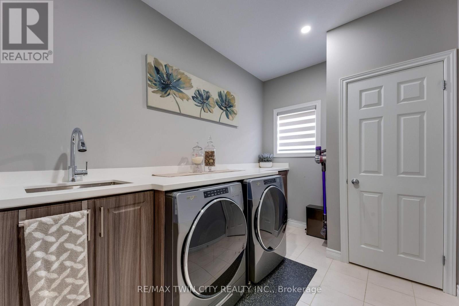 49 Scots Pine Trail, Kitchener, Ontario  N2R 0N6 - Photo 34 - X13752582