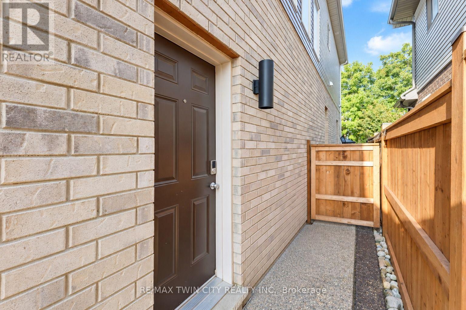 49 Scots Pine Trail, Kitchener, Ontario  N2R 0N6 - Photo 35 - X13752582