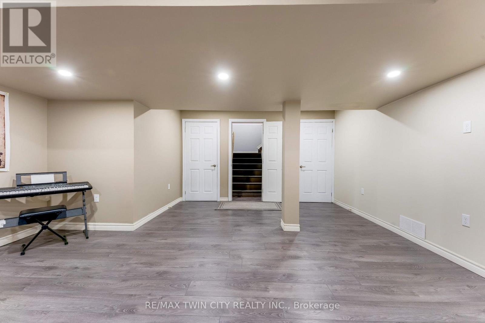 49 Scots Pine Trail, Kitchener, Ontario  N2R 0N6 - Photo 37 - X13752582