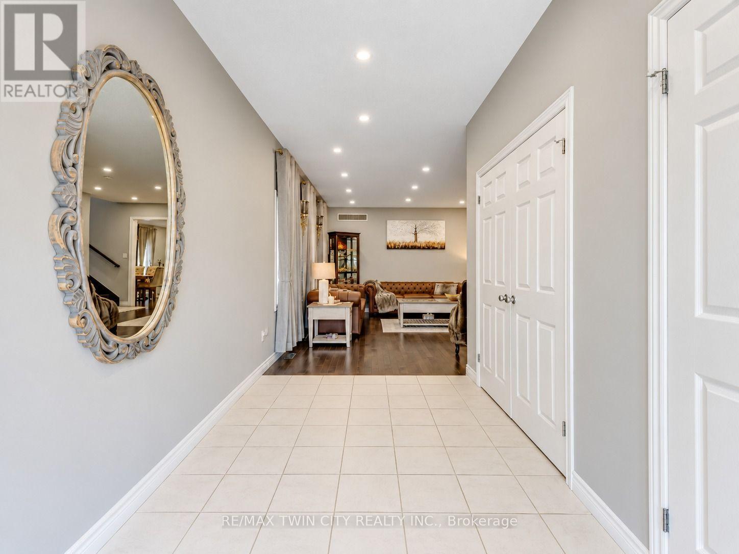 49 Scots Pine Trail, Kitchener, Ontario  N2R 0N6 - Photo 5 - X13752582