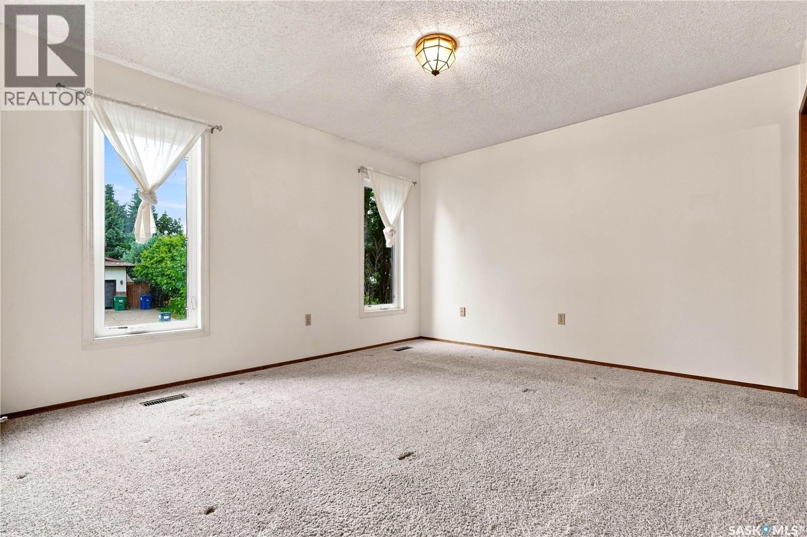 302 Nemeiben Road, Saskatoon, Saskatchewan  S7J 4S7 - Photo 15 - SK047759