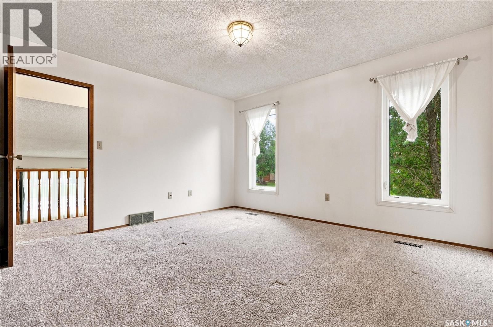 302 Nemeiben Road, Saskatoon, Saskatchewan  S7J 4S7 - Photo 16 - SK047759