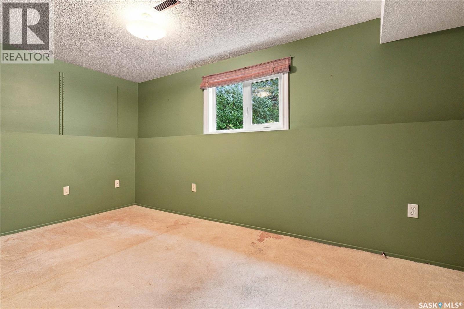 302 Nemeiben Road, Saskatoon, Saskatchewan  S7J 4S7 - Photo 27 - SK047759