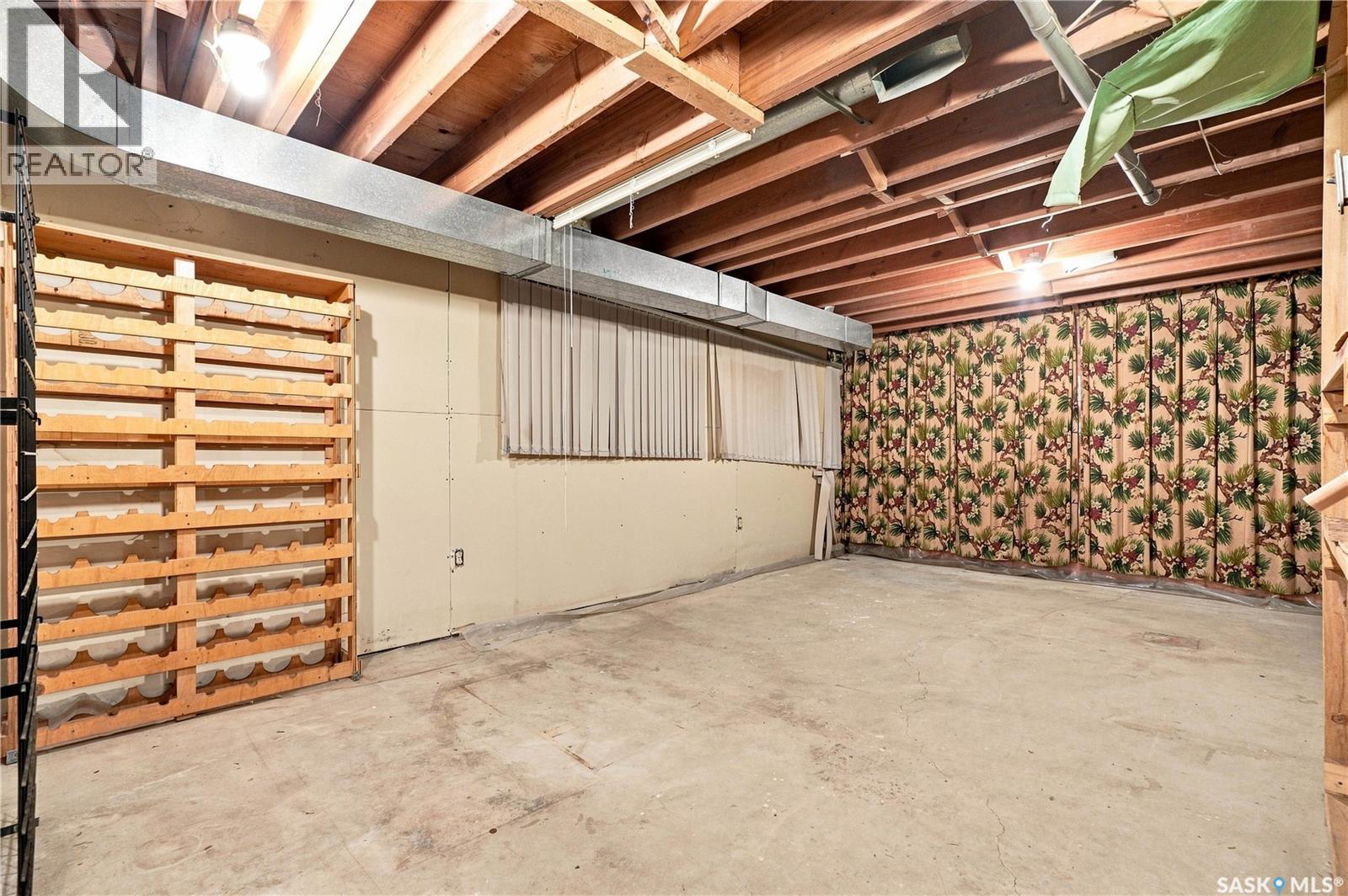 302 Nemeiben Road, Saskatoon, Saskatchewan  S7J 4S7 - Photo 32 - SK047759