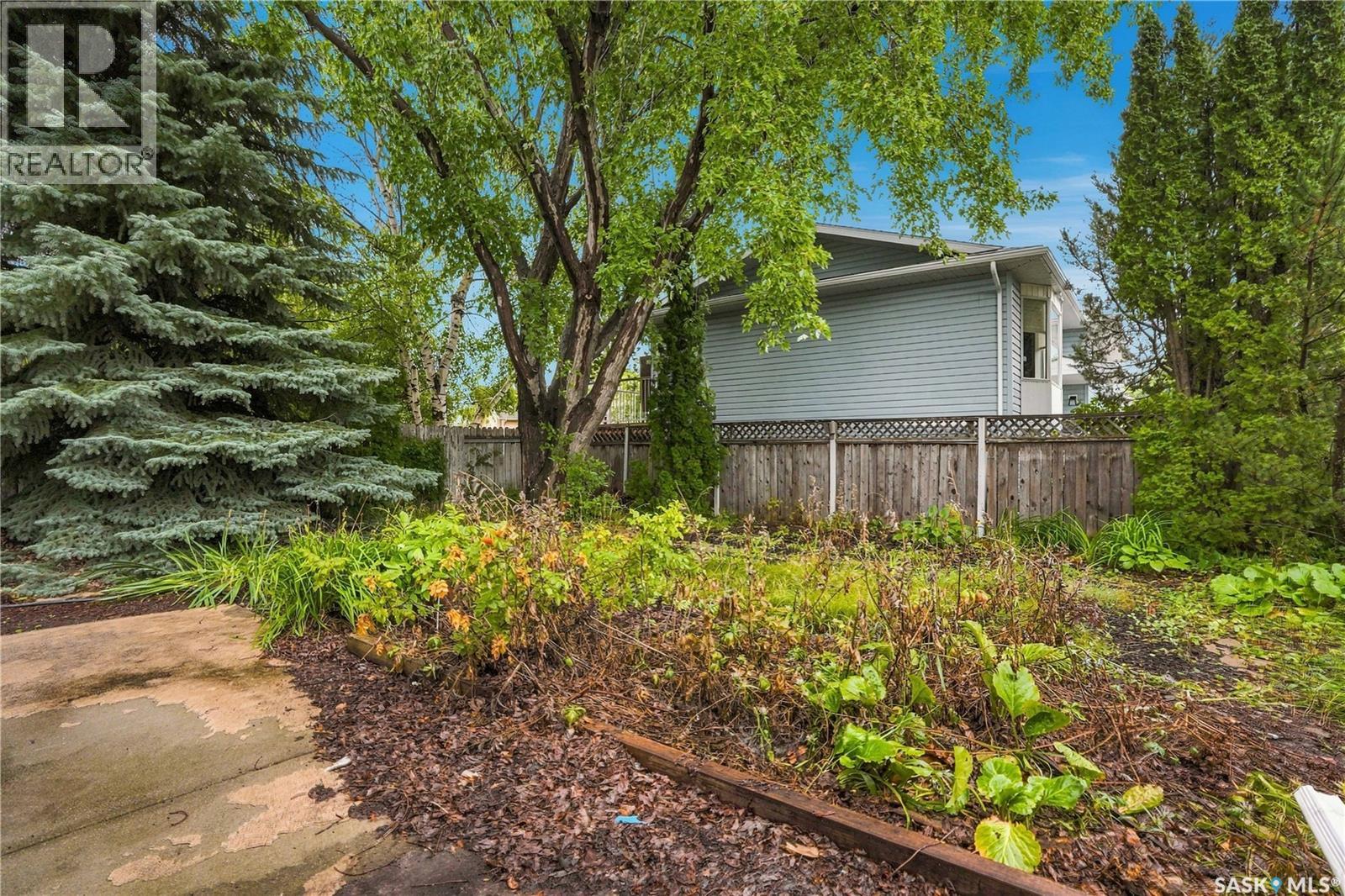 302 Nemeiben Road, Saskatoon, Saskatchewan  S7J 4S7 - Photo 39 - SK047759