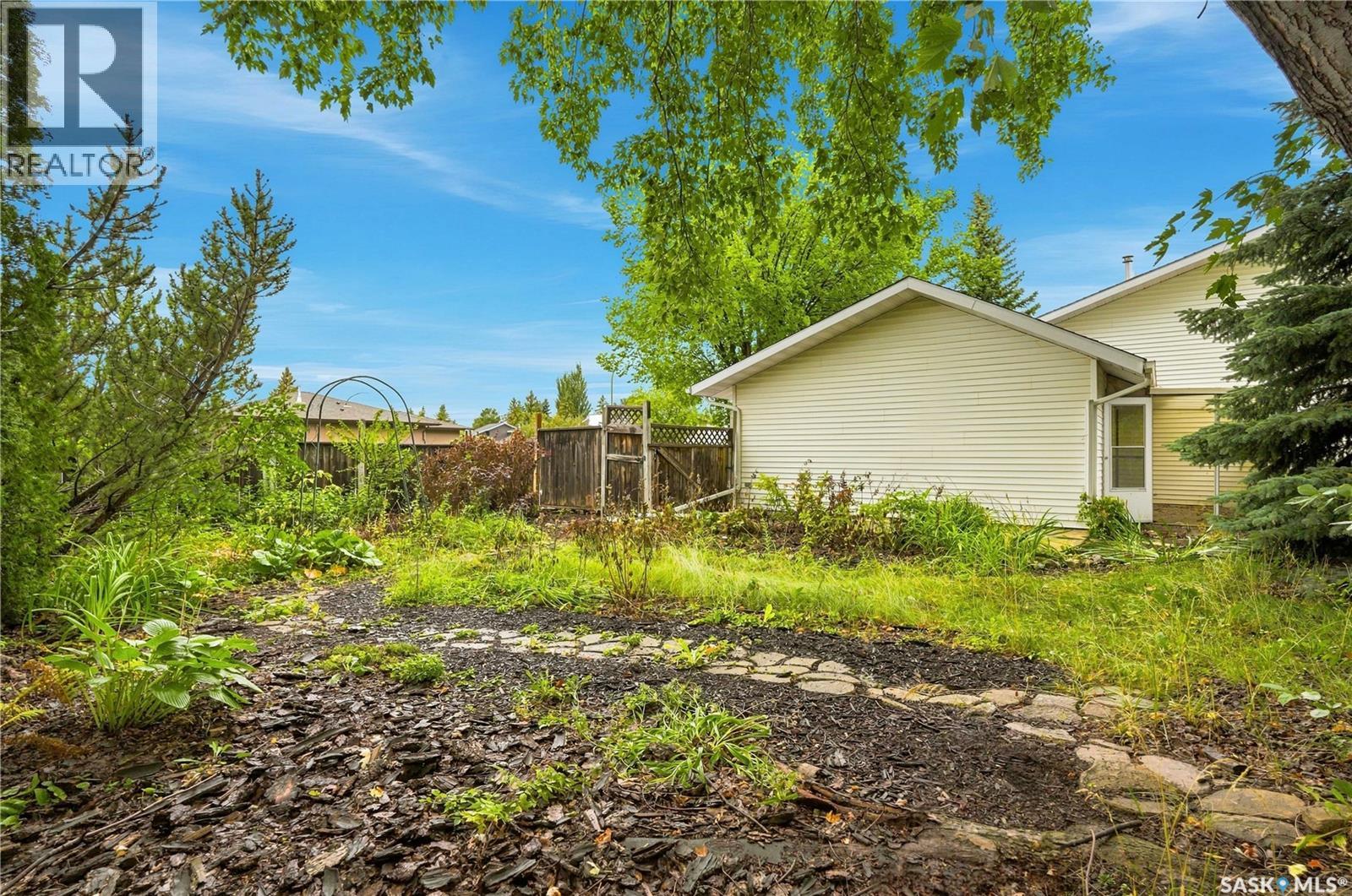302 Nemeiben Road, Saskatoon, Saskatchewan  S7J 4S7 - Photo 40 - SK047759