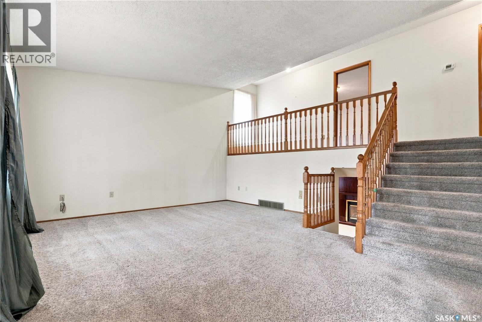 302 Nemeiben Road, Saskatoon, Saskatchewan  S7J 4S7 - Photo 5 - SK047759