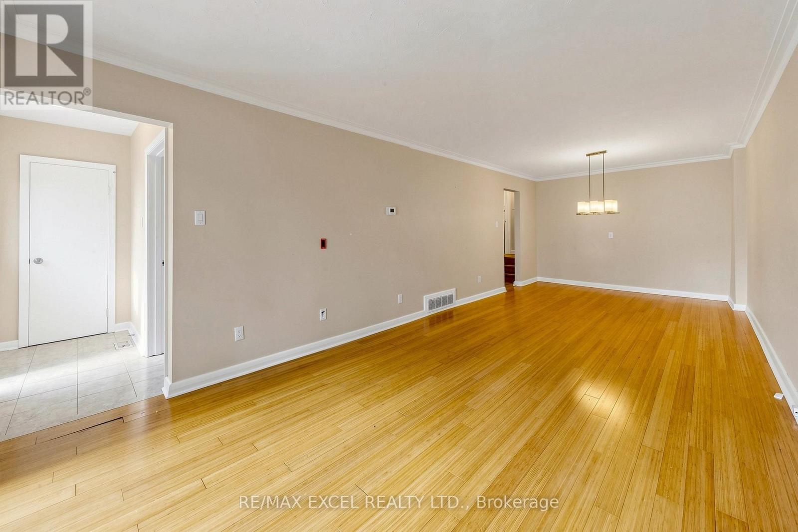 23 Linelle Street, Toronto, Ontario  M2N 2J4 - Photo 7 - C13744248