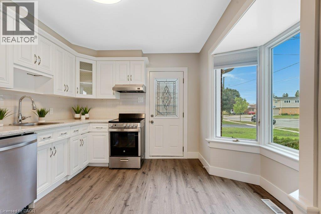 290 Melrose Avenue, Kitchener, Ontario  N2H 2C1 - Photo 6 - 40850529