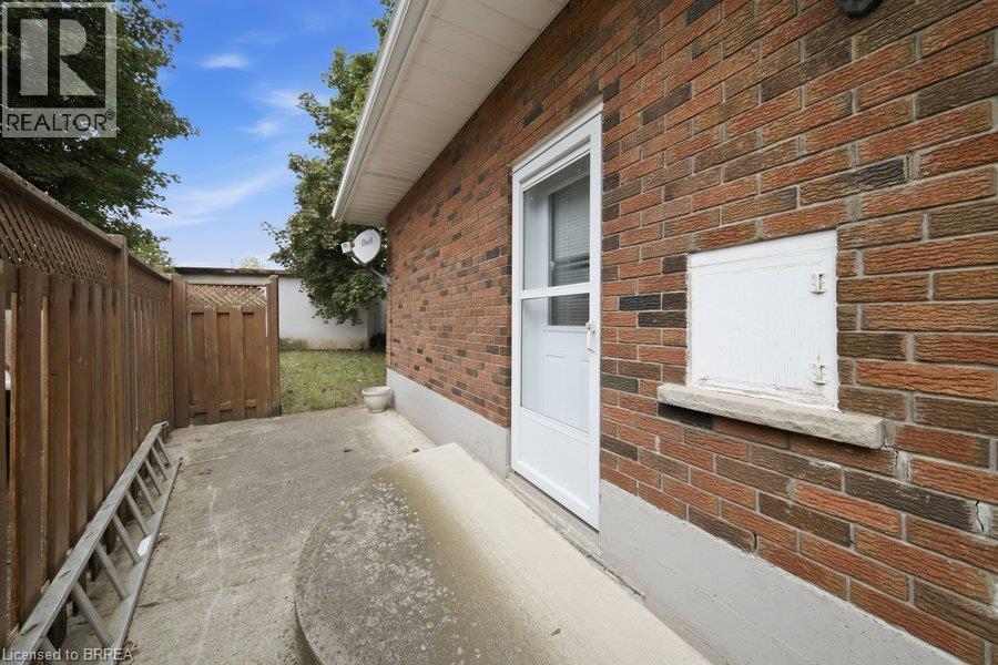 115 Tenth Avenue, Brantford, Ontario  N3S 1G5 - Photo 22 - 40858942