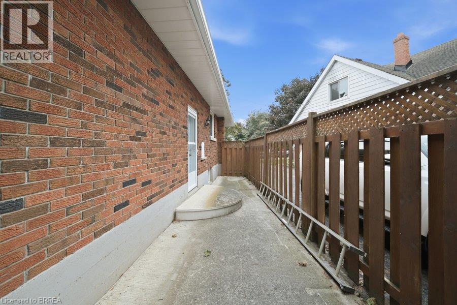 115 Tenth Avenue, Brantford, Ontario  N3S 1G5 - Photo 23 - 40858942