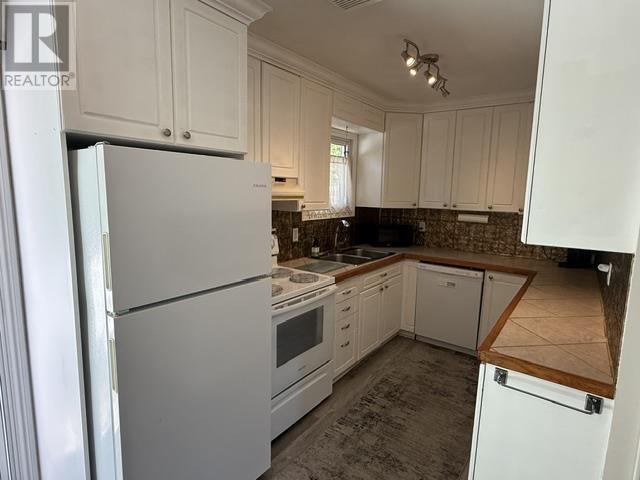 52 Lachance Pl, Elliot Lake, Ontario  P5A 3B8 - Photo 8 - SM262195